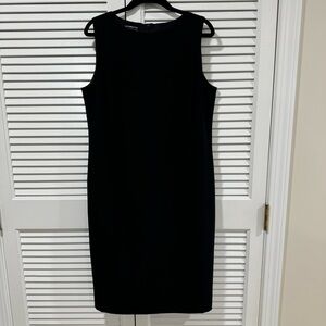 Sleeveless Black Shift Dress